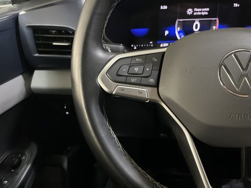 Certified 2023 Volkswagen Taos SE w/ Panoramic Sunroof Package FWD image 29
