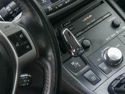 Used 2013 Lexus CT 200h w/ Premium Pkg w/Navigation FWD image 18