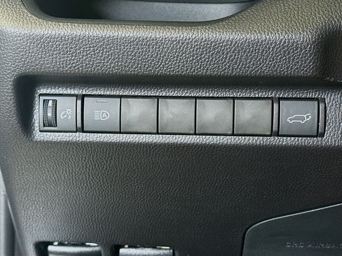 Used 2025 Toyota RAV4 XLE w/ Convenience Package FWD image 17