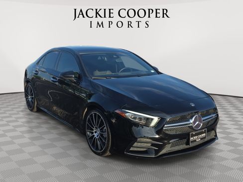 Used 2021 Mercedes-Benz A 35 AMG 4MATIC image 3