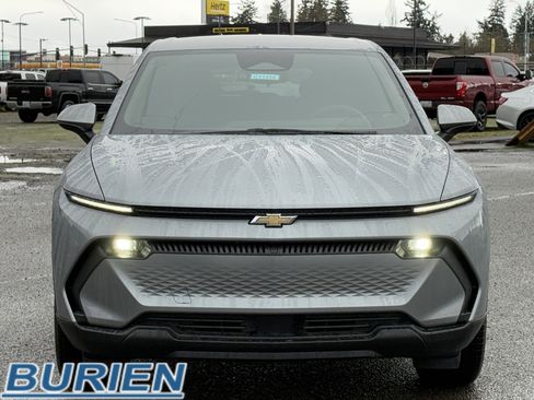 New 2026 Chevrolet Equinox EV LT image 8