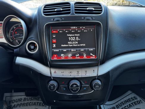 Used 2018 Dodge Journey GT image 19