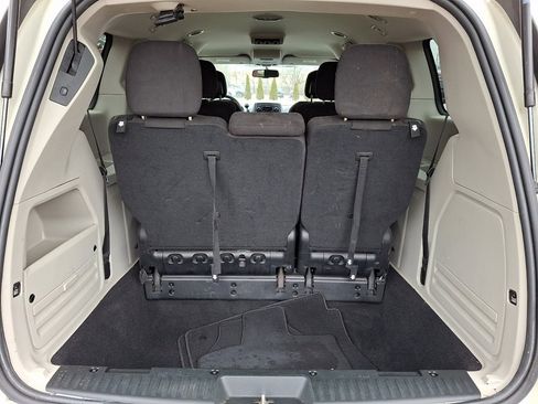 Used 2013 Dodge Grand Caravan SXT w/ UConnect Hands-Free Group image 10