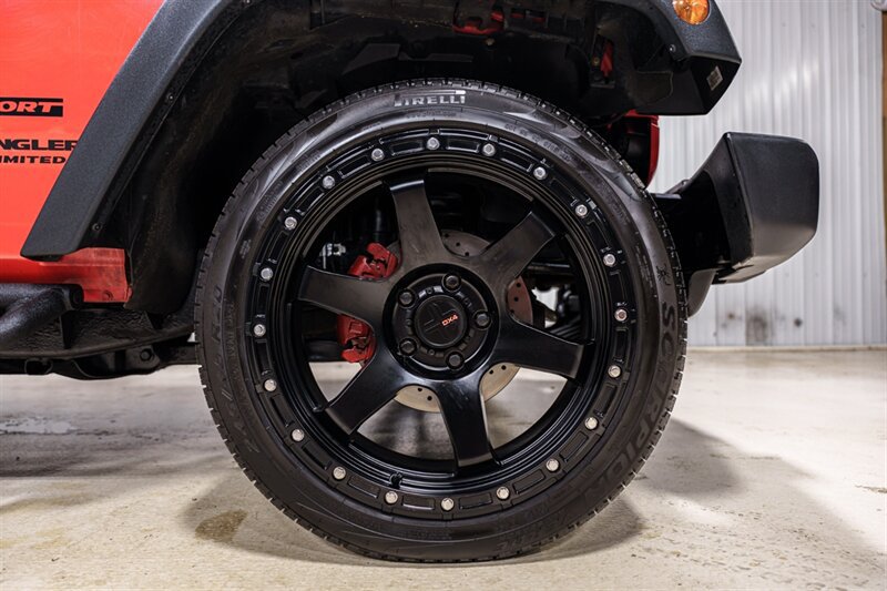 Used 2015 Jeep Wrangler Unlimited Sport w/ Connectivity Group AWD/4WD image 29
