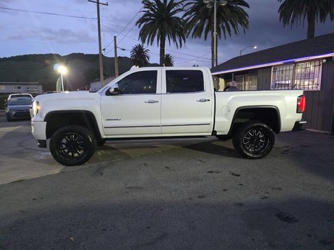 Used 2018 GMC Sierra 1500 Denali w/ Denali Ultimate Package image 4