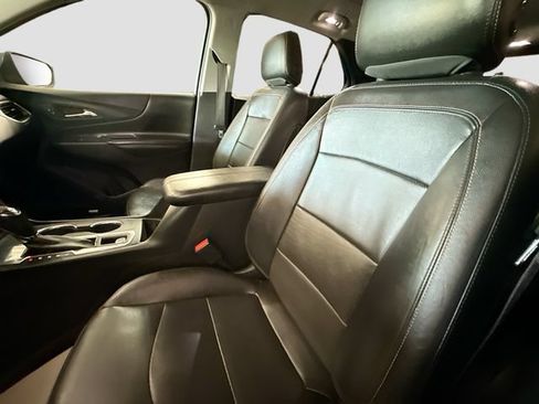 Used 2018 Chevrolet Equinox Premier FWD image 21