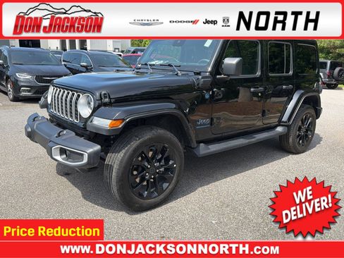 Used 2025 Jeep Wrangler Unlimited Sahara AWD/4WD image 1