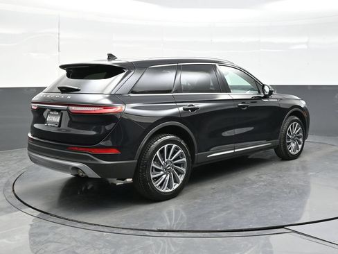 Used 2024 Lincoln Corsair Reserve w/ Equipment Group 201A AWD/4WD image 7