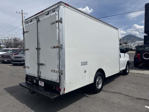 Used 2013 Chevrolet Express 3500 w/ Chrome Appearance Package RWD image 6