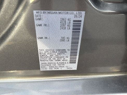 Used 2025 Nissan Altima 2.5 SV FWD image 40