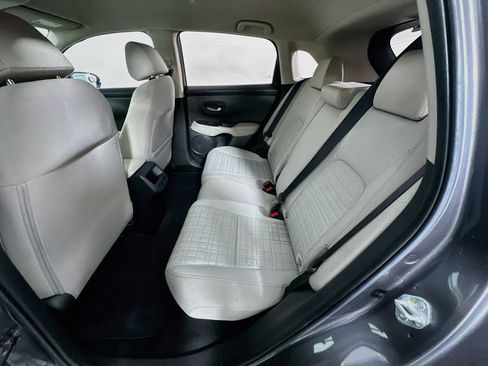 Used 2025 Honda HR-V LX image 27
