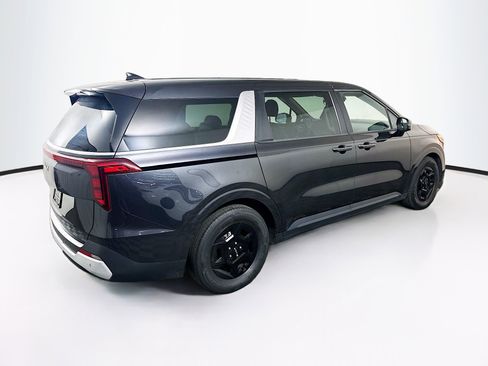 Used 2025 Kia Carnival FWD image 9