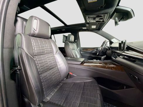 Used 2022 Cadillac Escalade ESV Sport Platinum RWD image 31