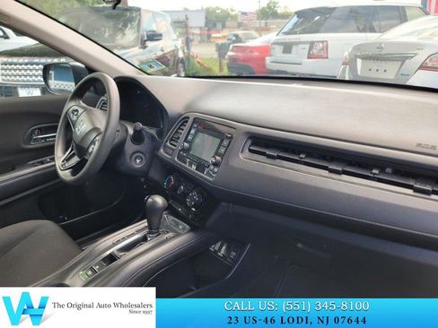 Used 2018 Honda HR-V LX image 15
