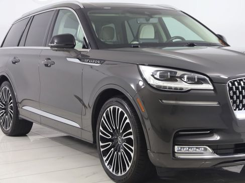 Used 2023 Lincoln Aviator Black Label w/ Dynamic Handling Package AWD/4WD image 43