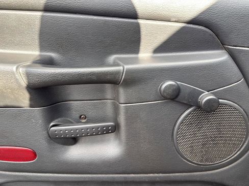 Used 2003 Ford F150 Lariat image 9