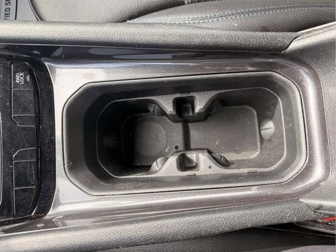 Used 2025 Jeep Compass Latitude image 26