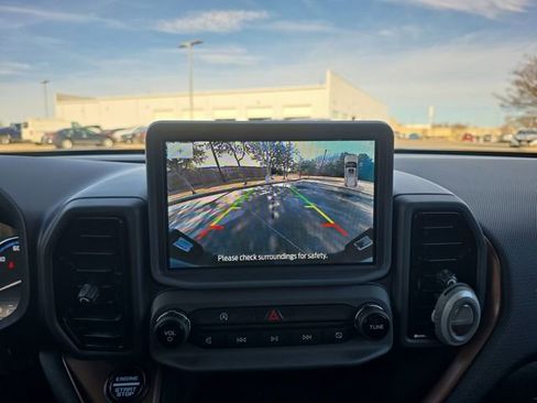 Used 2024 Ford Bronco Sport Outer Banks w/ Tech Package image 9