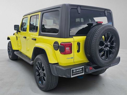 Used 2023 Jeep Wrangler Unlimited Sahara AWD/4WD image 5