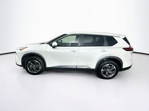 Used 2024 Nissan Rogue SV FWD image 4