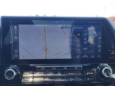 Certified 2022 Toyota Highlander Platinum image 23