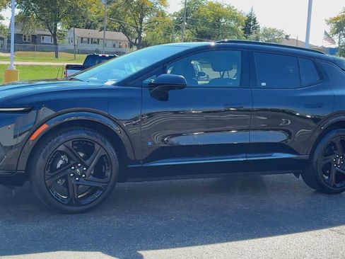 Certified 2024 Chevrolet Equinox EV RS image 6