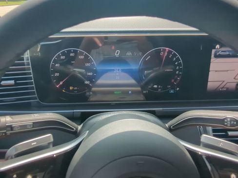 Used 2025 Mercedes-Benz GLE 450e 4MATIC image 15