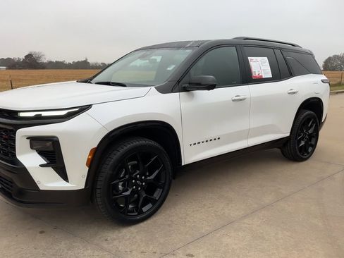 Used 2024 Chevrolet Traverse RS w/ LPO, Floor Liner Package image 5