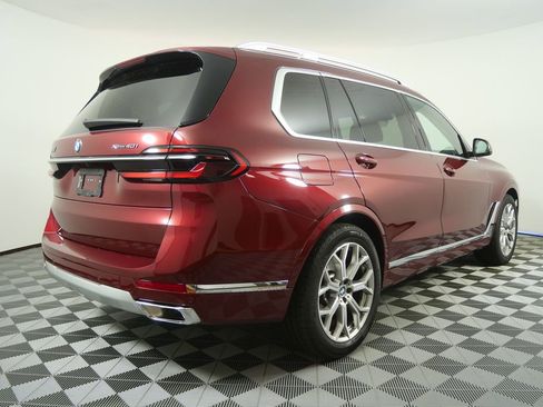 Used 2026 BMW X7 xDrive40i AWD/4WD image 3