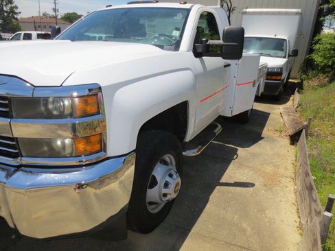 Used 2015 Chevrolet Silverado 3500 W/T RWD image 5
