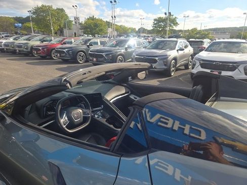Used 2022 Chevrolet Corvette Stingray Convertible w/ Battery Protection Package image 14