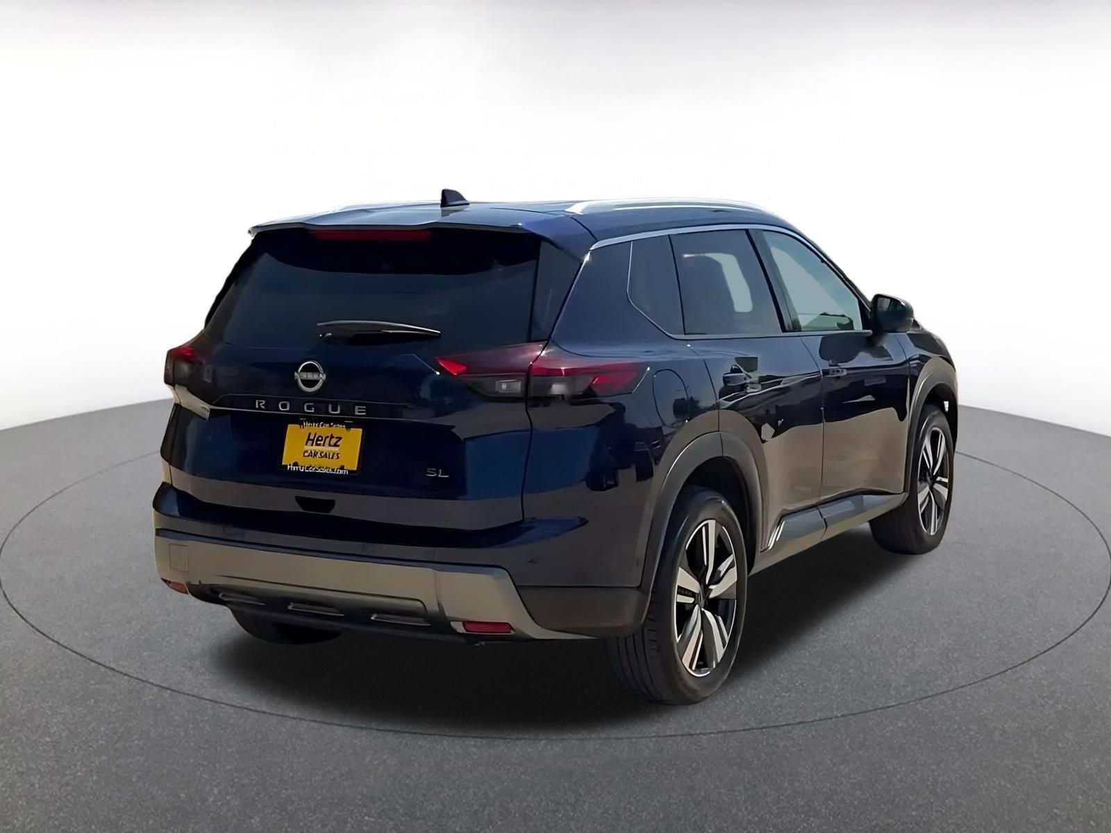 Used 2026 Nissan Rogue SL FWD image 13