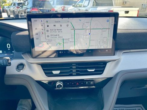 Used 2025 Ford Explorer Active image 17