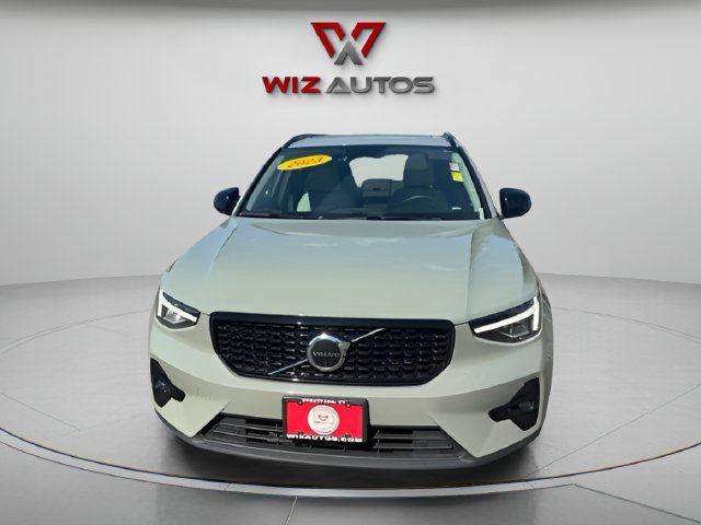 Used 2023 Volvo XC40 B5 Plus w/ Driver Assist Package AWD/4WD image 8