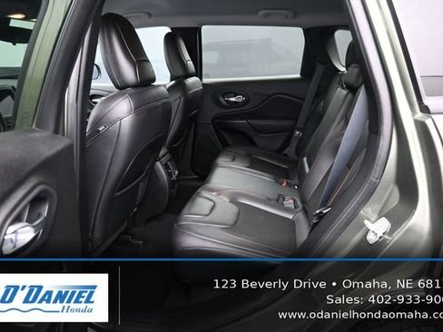 Used 2020 Jeep Cherokee Trailhawk w/ Cold Weather Group AWD/4WD image 35