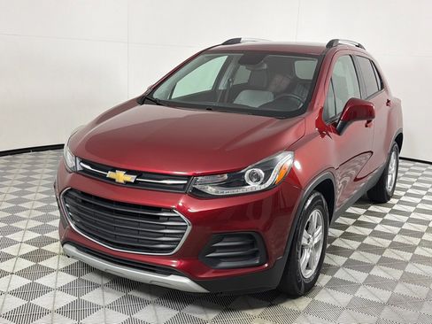 Used 2021 Chevrolet Trax LT FWD image 10