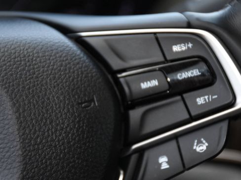 Used 2018 Honda Accord EX-L image 31