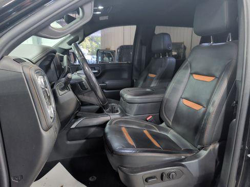 Used 2021 GMC Sierra 1500 AT4 w/ AT4 Premium Package AWD/4WD image 8