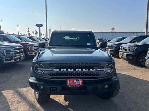 New 2025 Ford Bronco Badlands image 2
