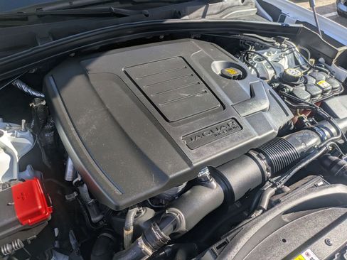 Used 2024 Jaguar F-PACE R-Dynamic S image 21