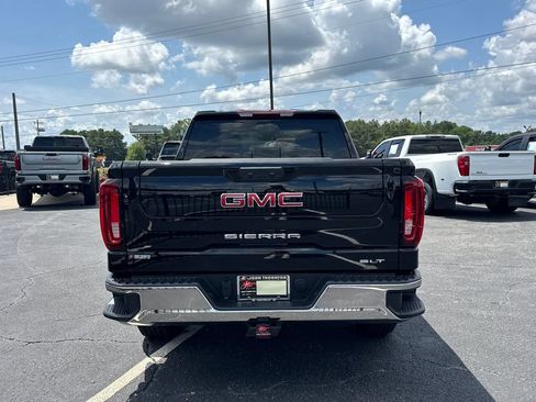 Used 2026 GMC Sierra 1500 SLT AWD/4WD image 7