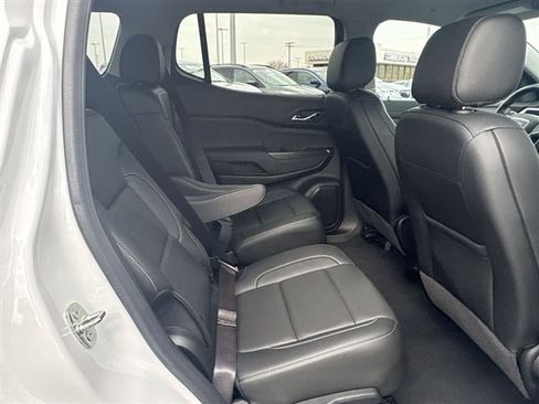Certified 2023 GMC Acadia SLT image 26