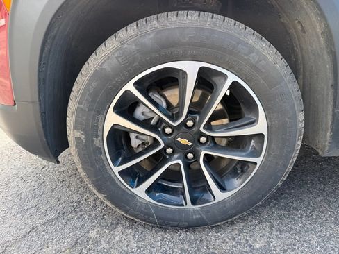 Used 2024 Chevrolet TrailBlazer LT w/ LT Cold Weather Package AWD/4WD image 52