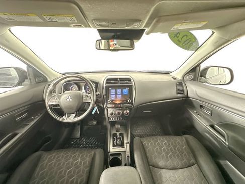 Used 2024 Mitsubishi Outlander Sport LE AWD/4WD image 3