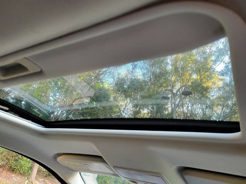 Used 2021 Ford EcoSport SE w/ SE Convenience Package image 13