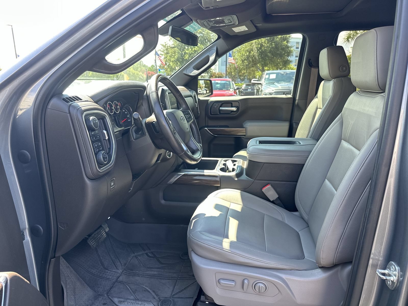Used 2021 Chevrolet Silverado 1500 RST w/ Convenience Package II AWD/4WD image 16