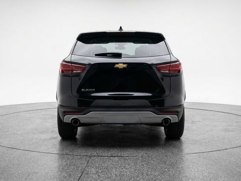 Used 2025 Chevrolet Blazer LT FWD image 7