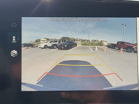 Used 2024 Hyundai Elantra SEL image 14