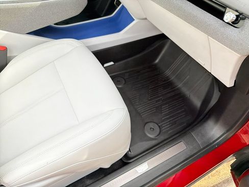 Used 2025 Cadillac Optiq Sport 1 w/ LPO, Floor Liner Package AWD/4WD image 43