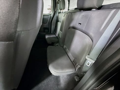 Certified 2025 Nissan Frontier SV RWD image 27